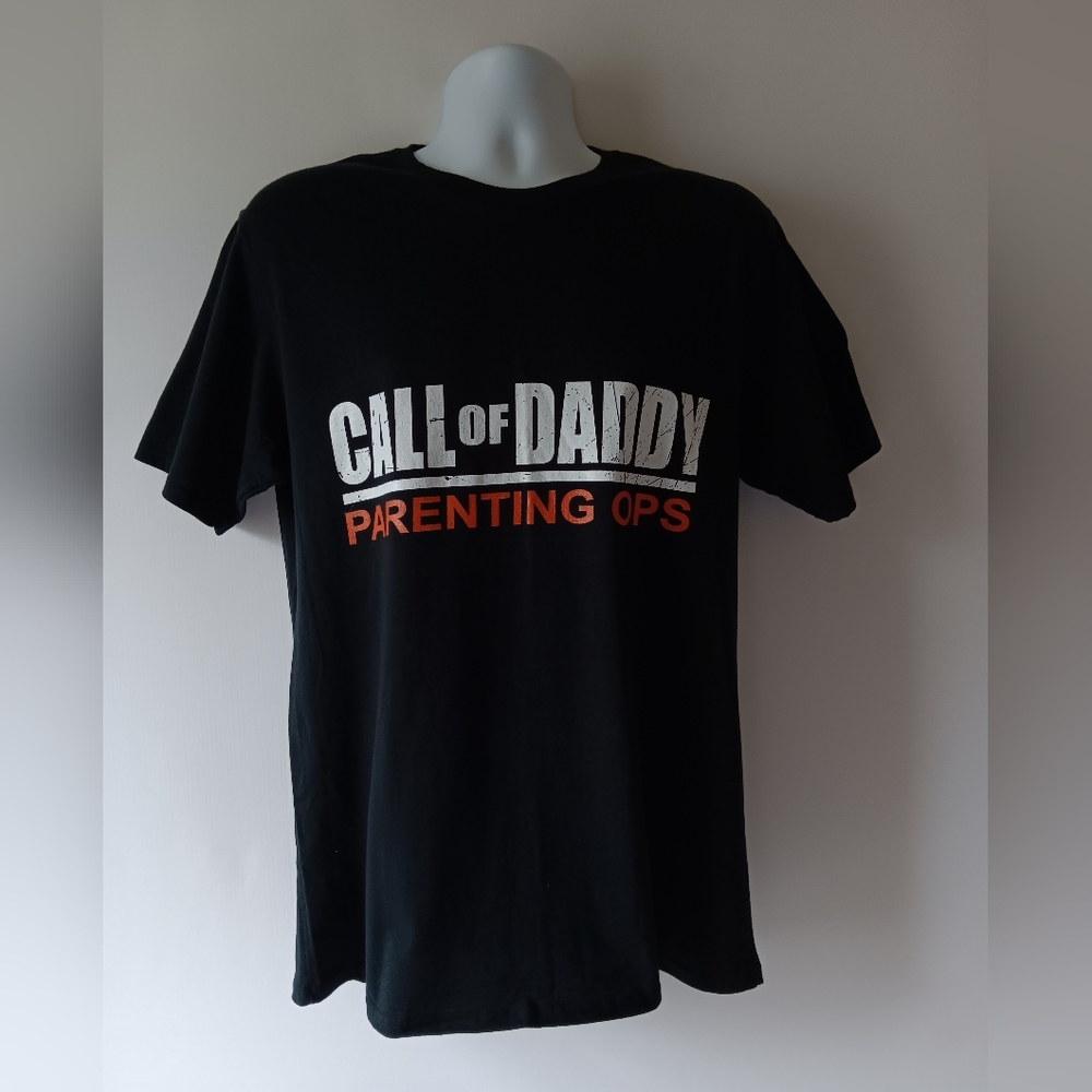 Call of Daddy men's black short sleeve graphic t-shirt size L